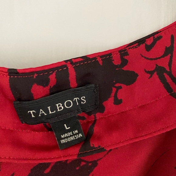 Women’s Talbots red and black sleeveless size large blouse - Picture 3 of 5